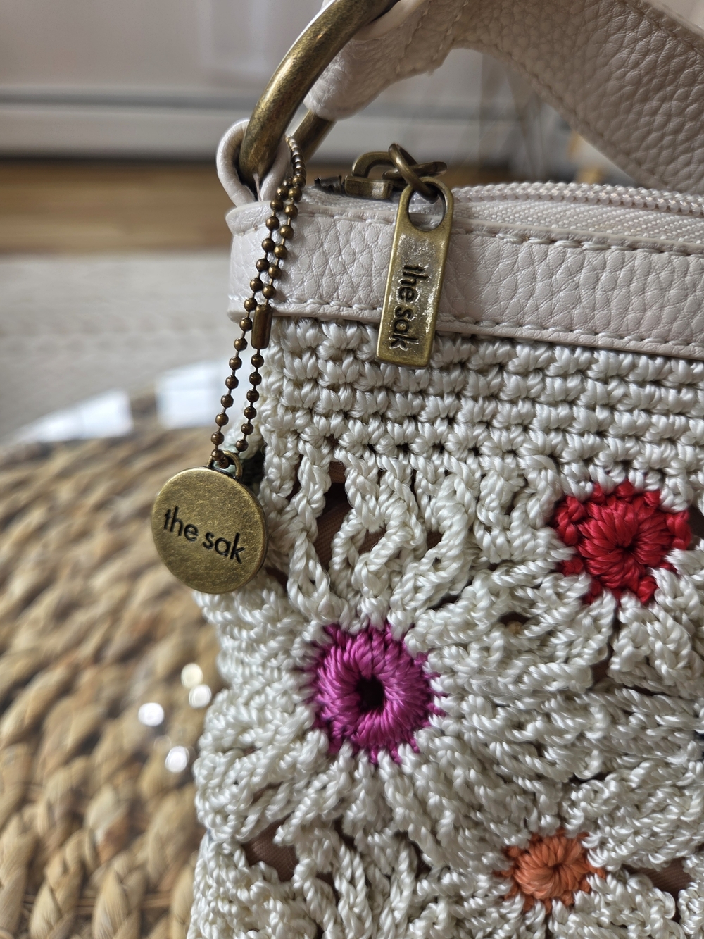 *NWOT* The Sak Crochet Crossbody Floral - Picture 7 of 9